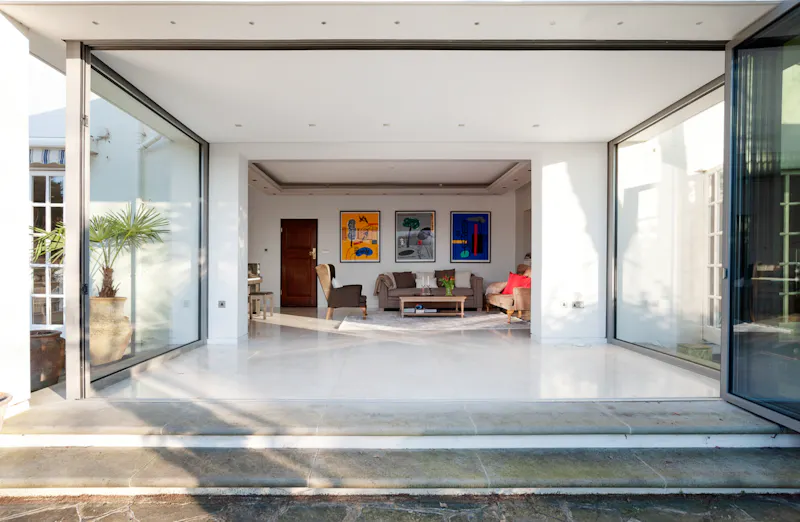 Roehampton modern mansion, D2382 (photo 22)