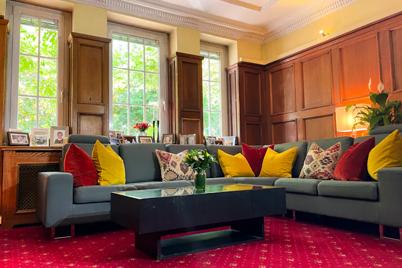 Roehampton modern mansion, D2382 (photo 8)