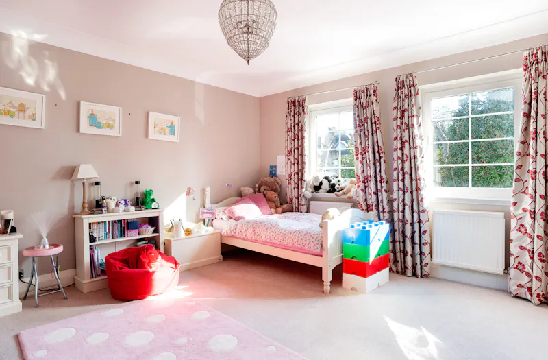 Bedroom - child's at Roehampton modern mansion, D2382 (photo 39)