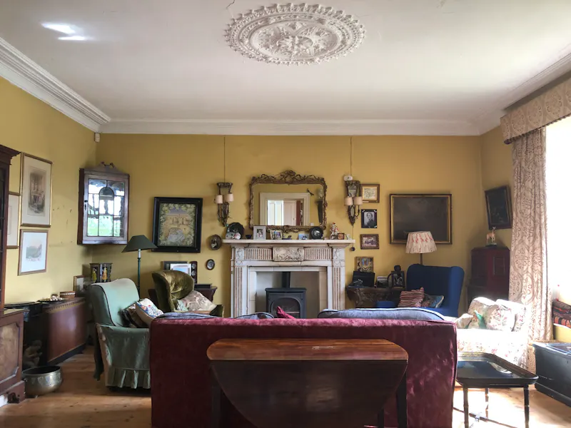 Living Room at Tiverton Elizabethan manor , H1022 (photo 6)