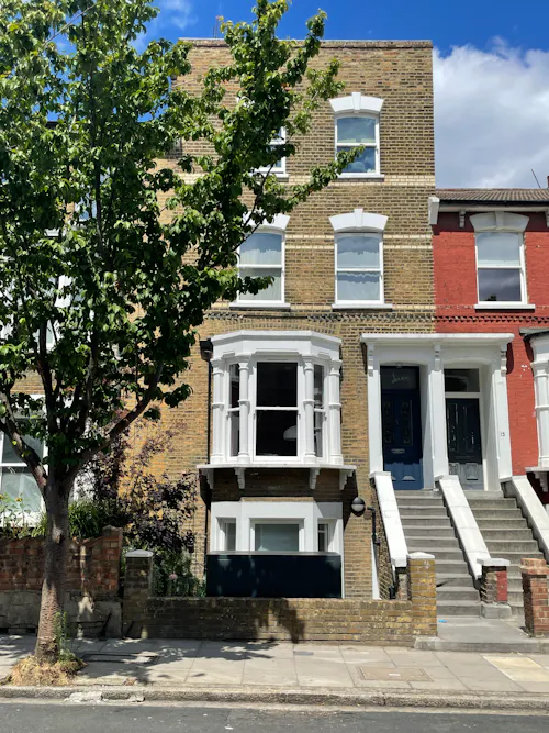 Architectural Hackney house, B2005