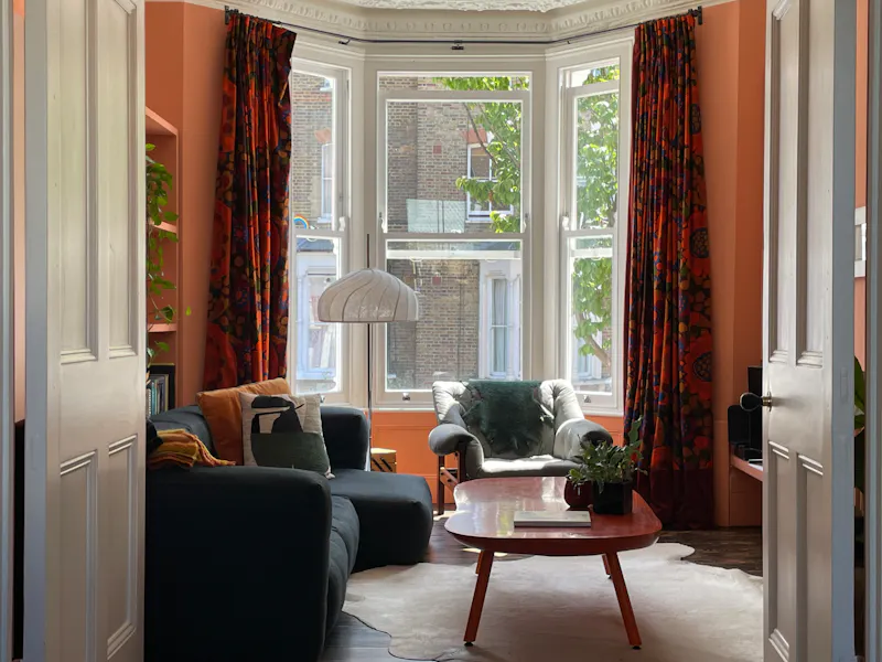Living Room at Architectural Hackney house, B2005 (photo 2)