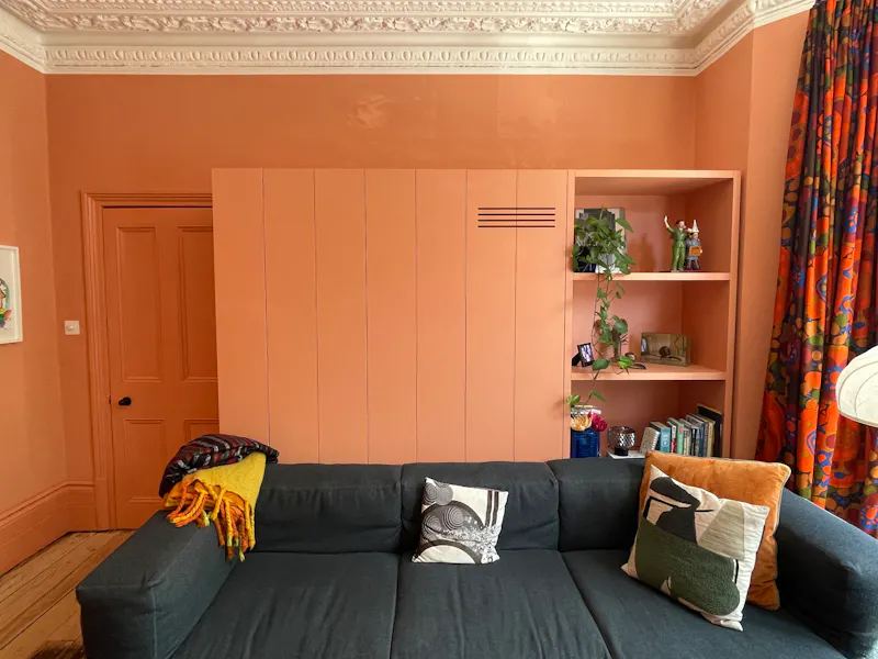 Architectural Hackney house, B2005 (photo 3)