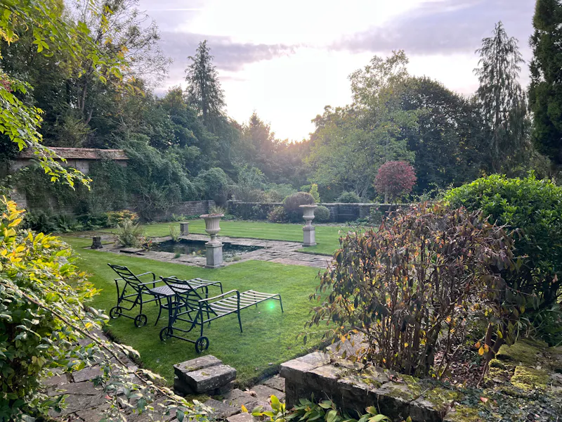 Walled garden at High Wycombe house, D2690 (photo 34)