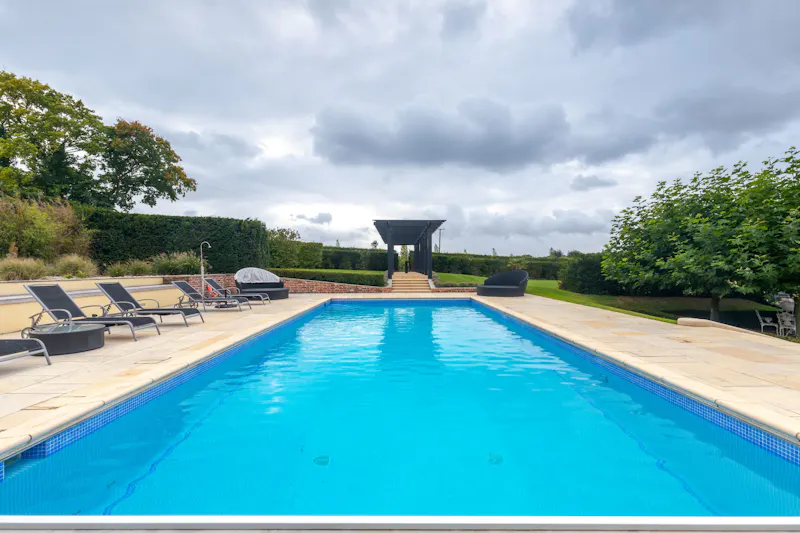 Swimming pool - outdoor at Stansted Manor House & Vineyard, H189 (photo 15)