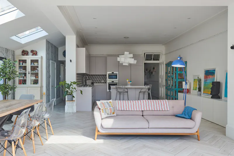 Open plan at Contemporary West Acton house, D2691 (photo 9)