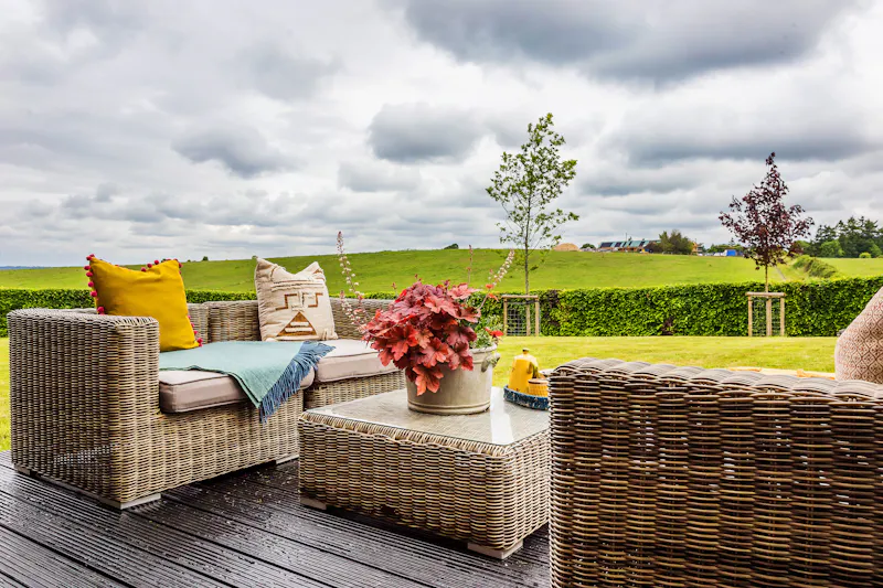 Stylish Witley barn conversion, L656 (photo 74)