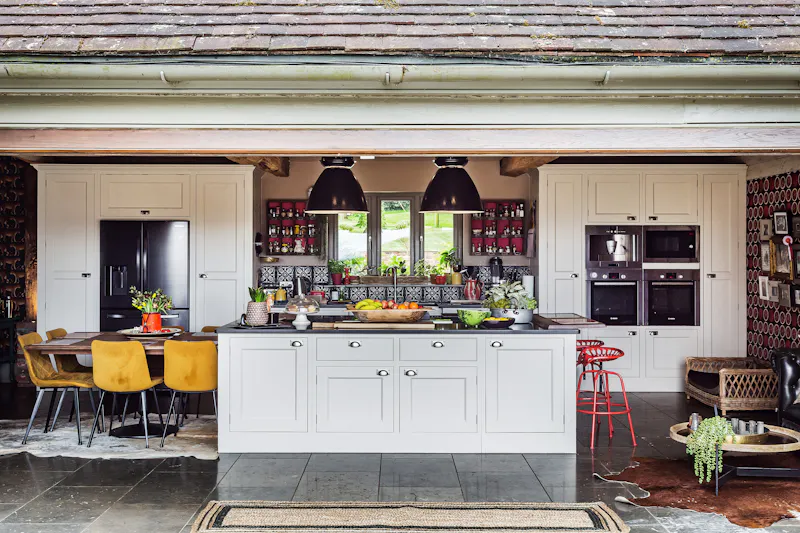 Stylish Witley barn conversion, L656 (photo 20)