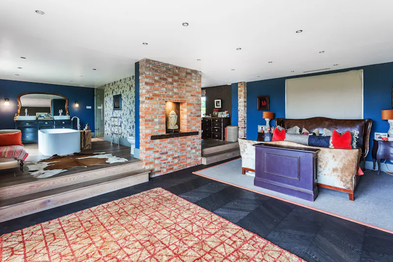 Stylish Witley barn conversion, L656 (photo 51)
