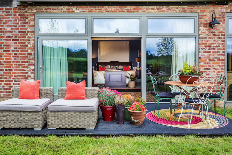 Stylish Witley barn conversion, L656 (photo 73)