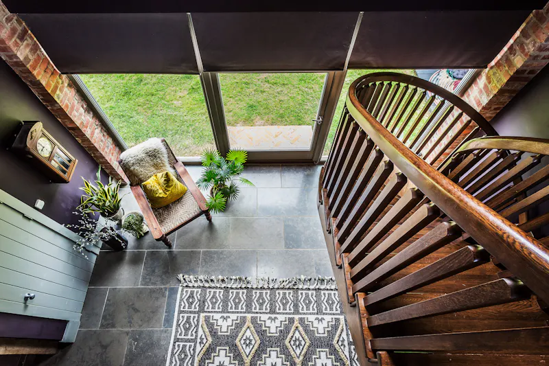 Stylish Witley barn conversion, L656 (photo 42)