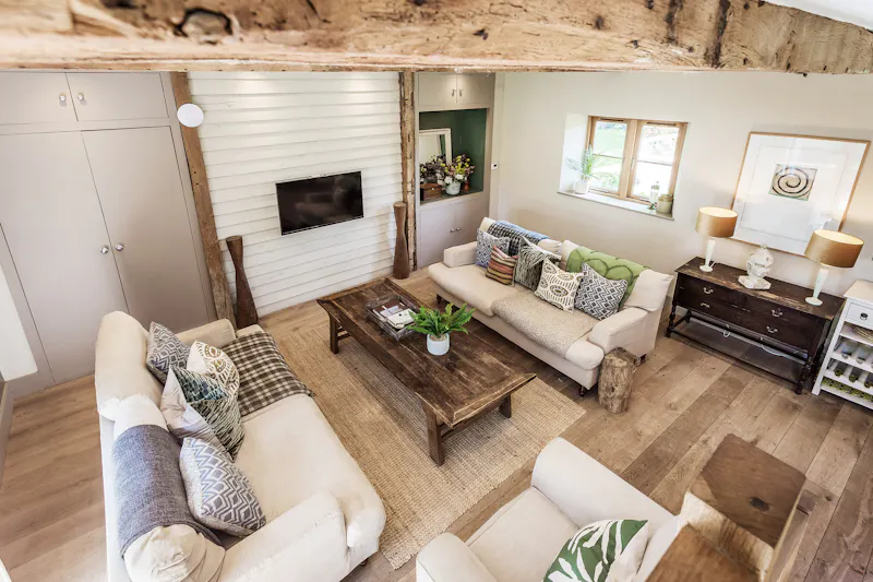 Stylish Witley barn conversion, L656 (photo 11)
