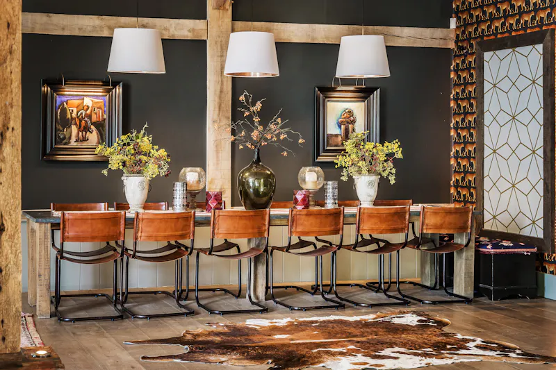 Dining room at Stylish Witley barn conversion, L656 (photo 33)