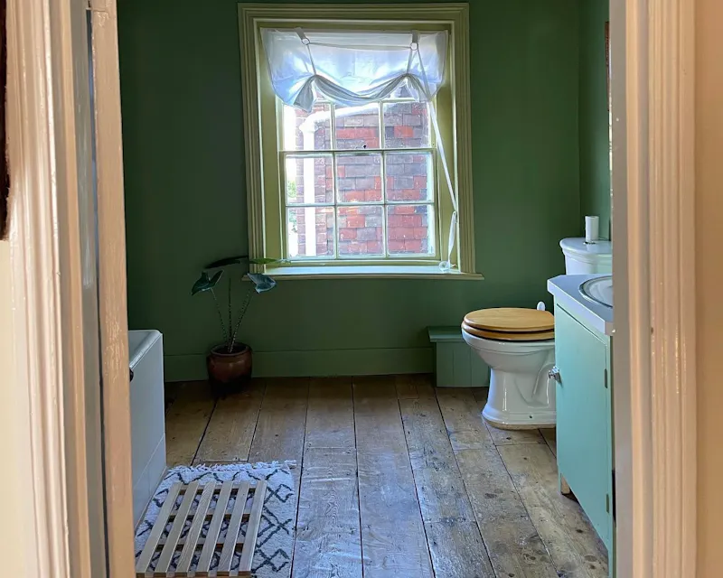 Bathroom at New Romney georgian home, A1596 (photo 35)