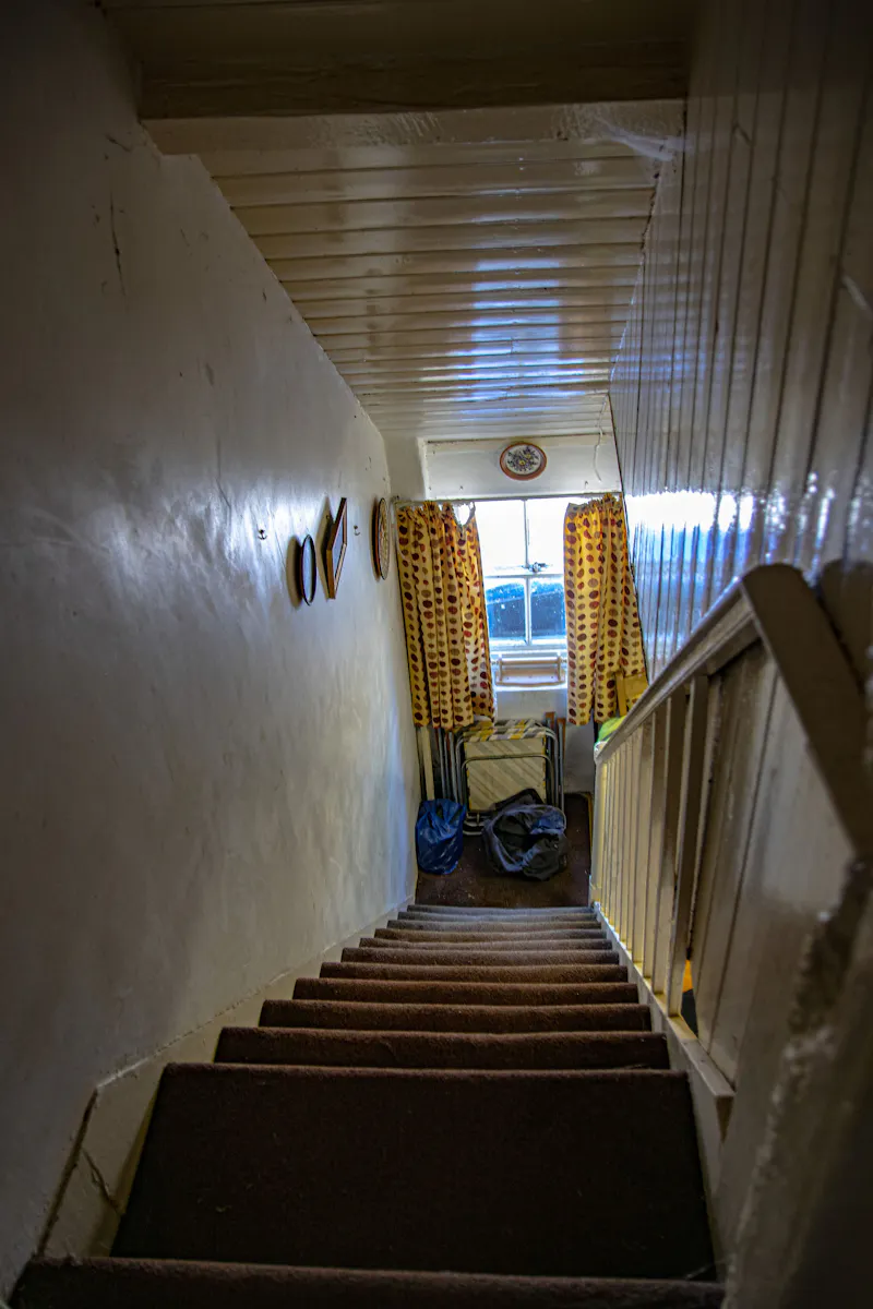 Staircase at Kent farmhouse, L753 (photo 17)