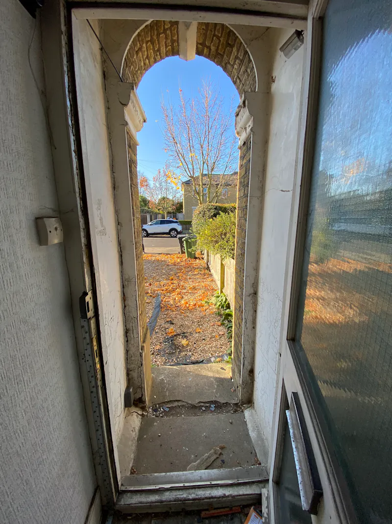 Derelict Leytonstone house, B2007 (photo 40)