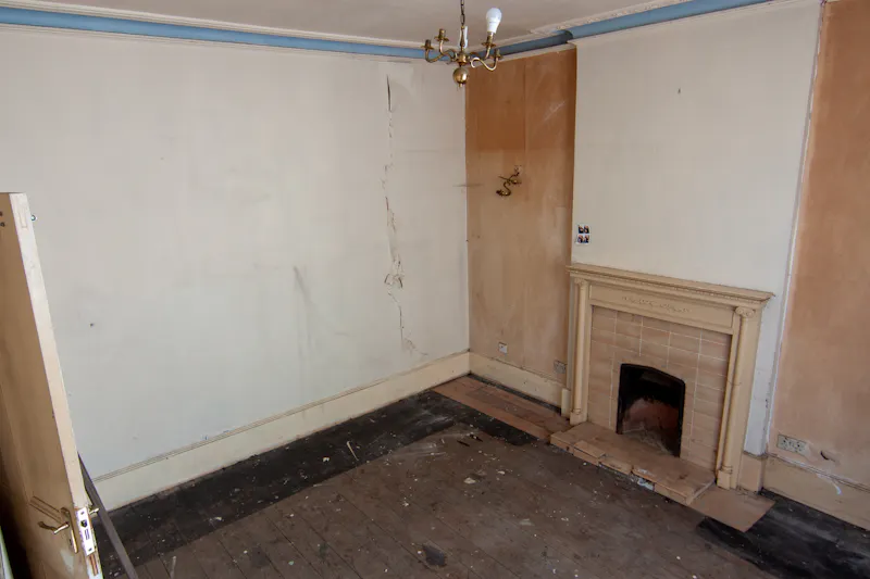 Derelict Leytonstone house, B2007 (photo 9)