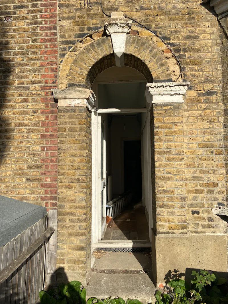 Derelict Leytonstone house, B2007 (photo 45)