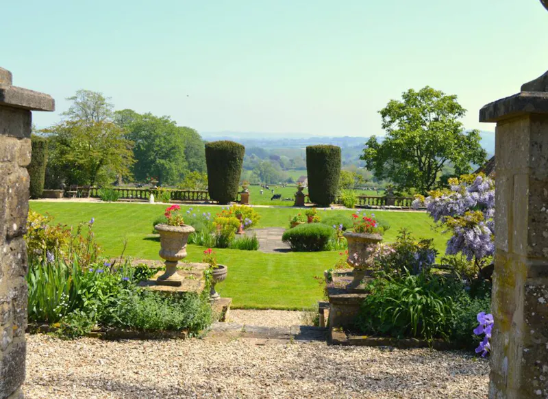 Countryside at Crewkerne grande manor house, H1013 (photo 73)