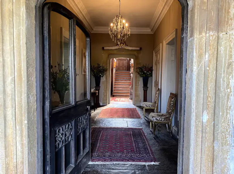 Crewkerne grande manor house, H1013 (photo 2)