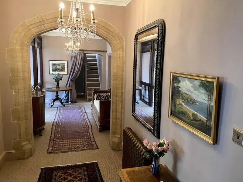 Crewkerne grande manor house, H1013 (photo 13)
