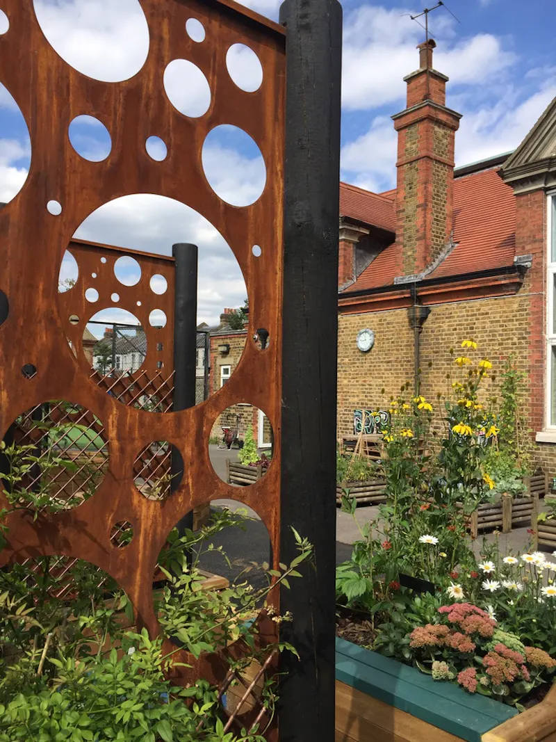 Tooting Bec School, J228 (photo 26)
