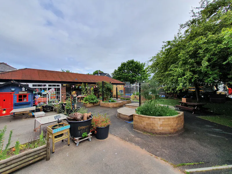 Tooting Bec School, J228 (photo 24)