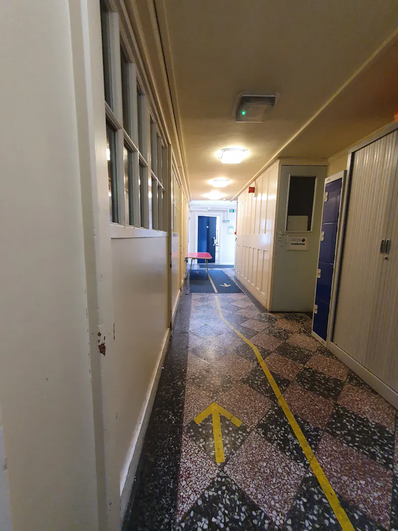 Tooting Bec School, J228 (photo 20)