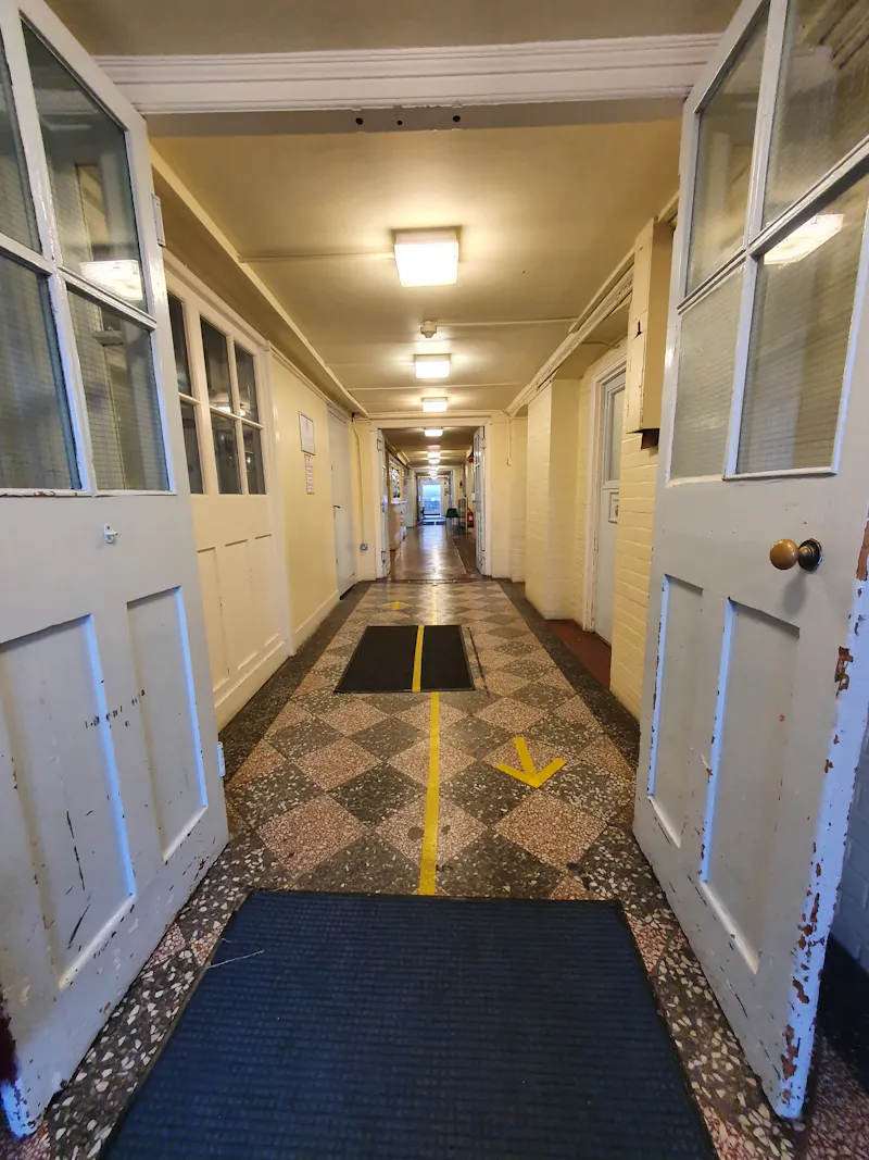 Corridor at Tooting Bec School, J228 (photo 6)