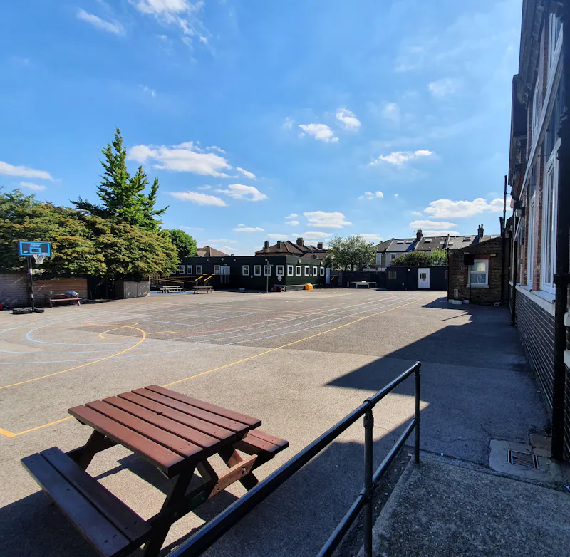 Tooting Bec School, J228 (photo 30)