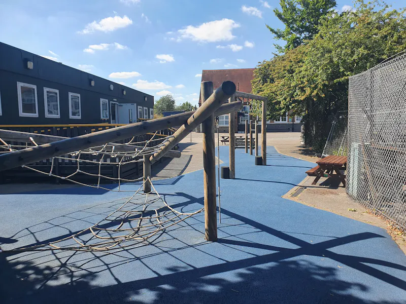 Tooting Bec School, J228 (photo 25)