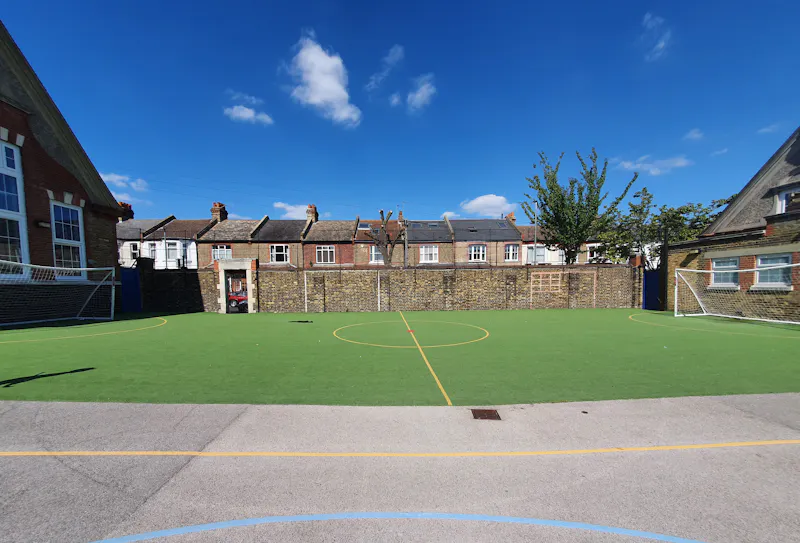 Tooting Bec School, J228 (photo 35)