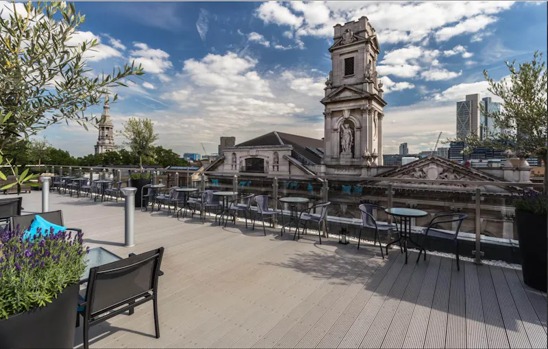 Contemporary Old St hotel, R833 (photo 18)