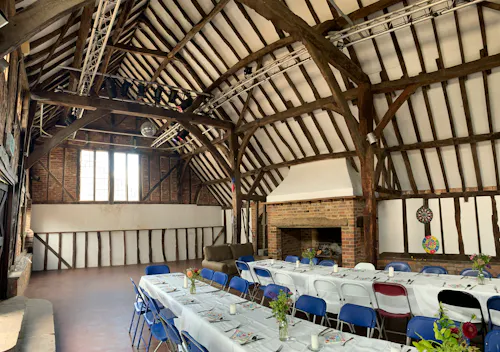 Old Hitchin barn, L748