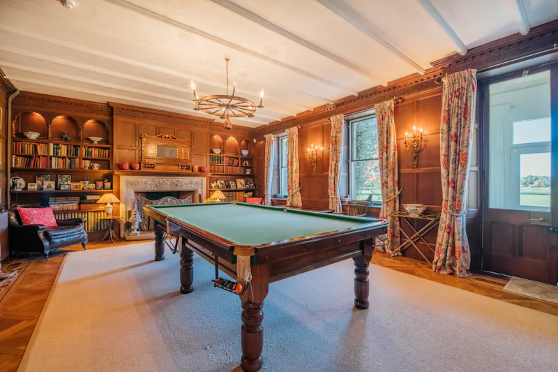 Games room at Walkern Mansion, B2009 (photo 17)