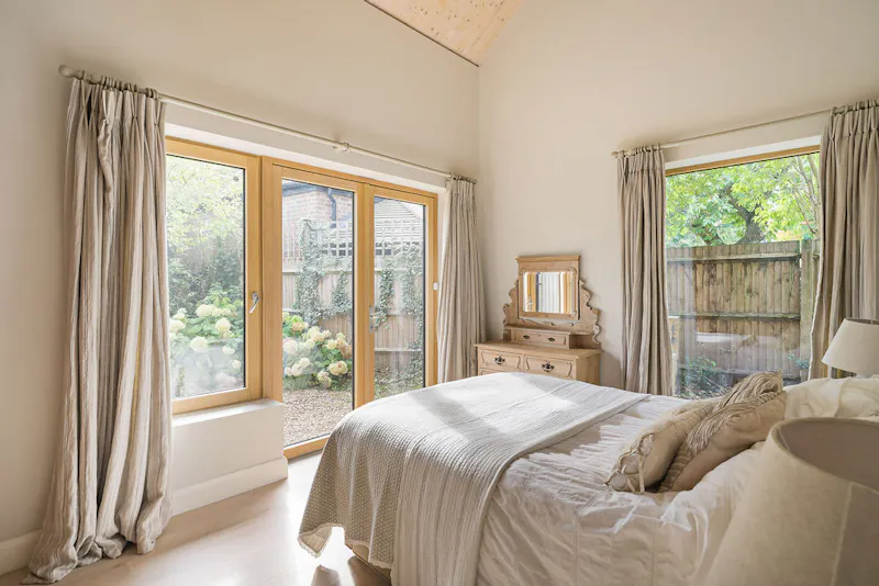 Bedroom at Converted stables in Putney, D2696 (photo 17)