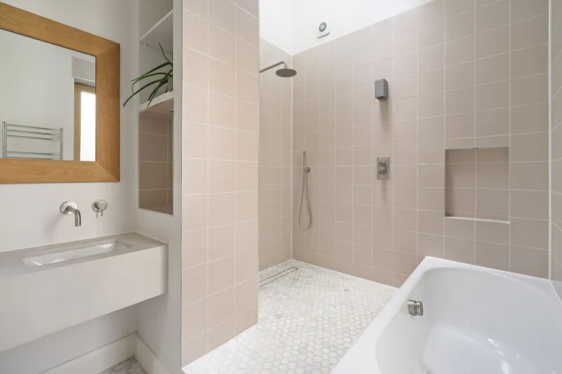 Bathroom at Converted stables in Putney, D2696 (photo 19)