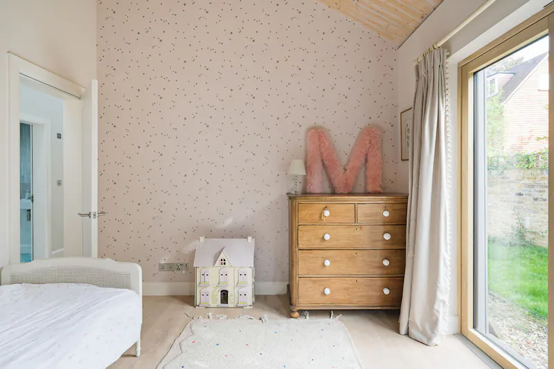 Converted stables in Putney, D2696 (photo 24)