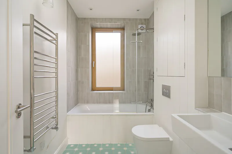 Bathroom at Converted stables in Putney, D2696 (photo 15)