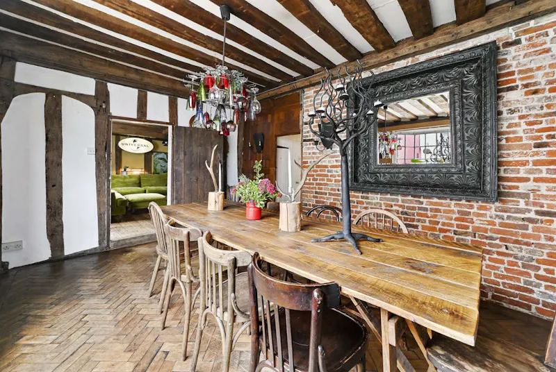 Dining room at Braintree Tudor house, M356 (photo 4)