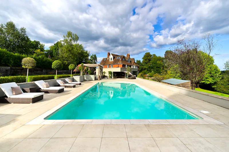Swimming pool - outdoor at Surrey Hills country house, D2703 (photo 32)