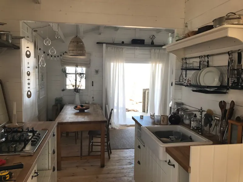 Seaside Sheppey cabin, C936 (photo 8)