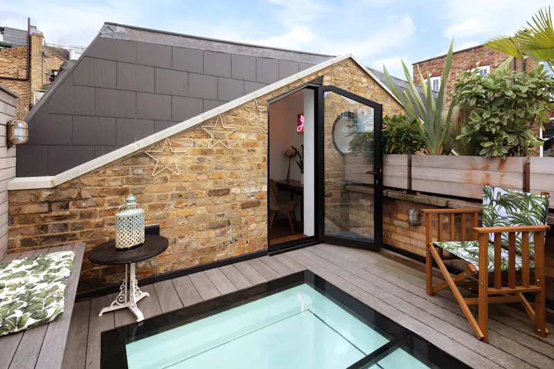 Roof terrace at Primrose Hill mews home, D2701 (photo 16)
