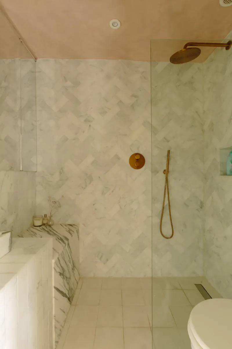 Tiled at Langport manor house, H190 (photo 41)