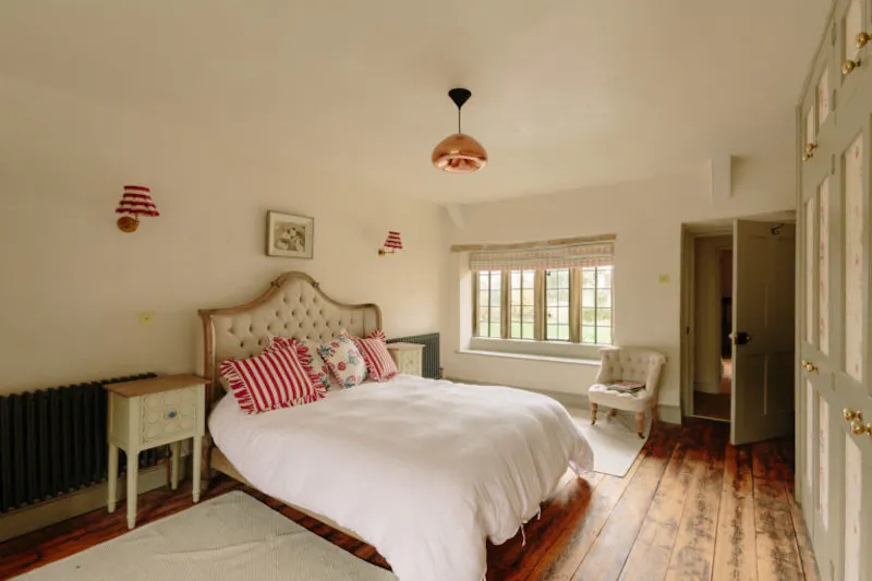 Bedroom at Langport manor house, H190 (photo 37)
