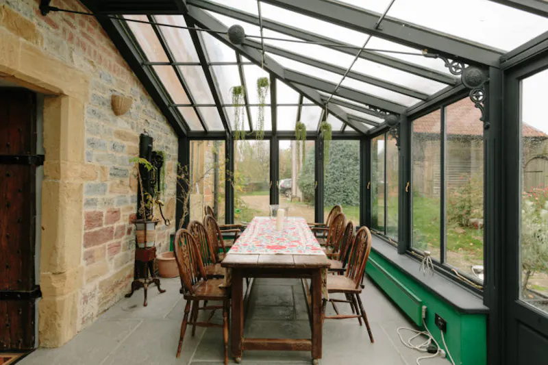 Dining room at Langport manor house, H190 (photo 27)