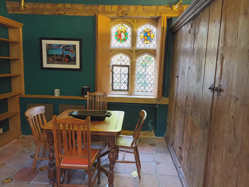 Floor - tiled at Martock tudor court house, M355 (photo 6)