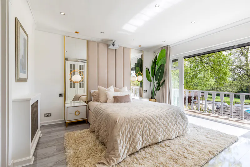 Bedroom at Potters Bar modern mansion, D2702 (photo 23)