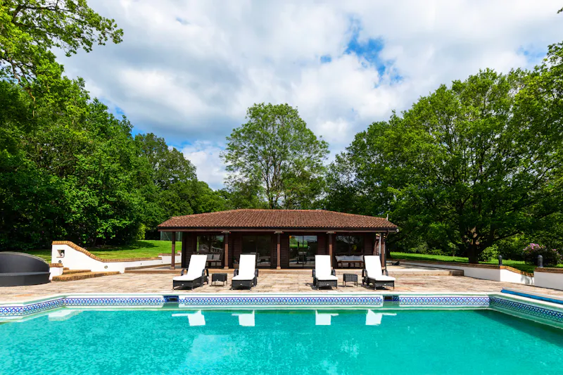Potters Bar modern mansion, D2702 (photo 39)