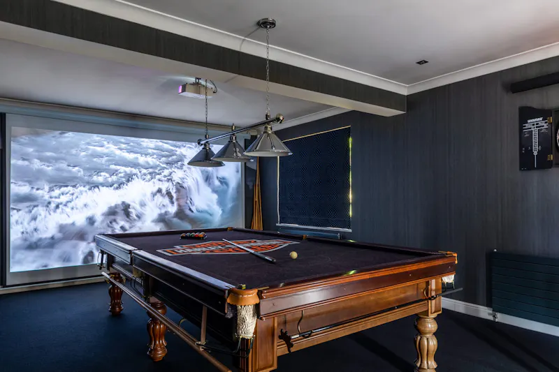Potters Bar modern mansion, D2702 (photo 16)